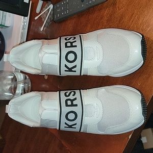 Michael Kors Womens Maven mixed media slip on trainer size 9.5